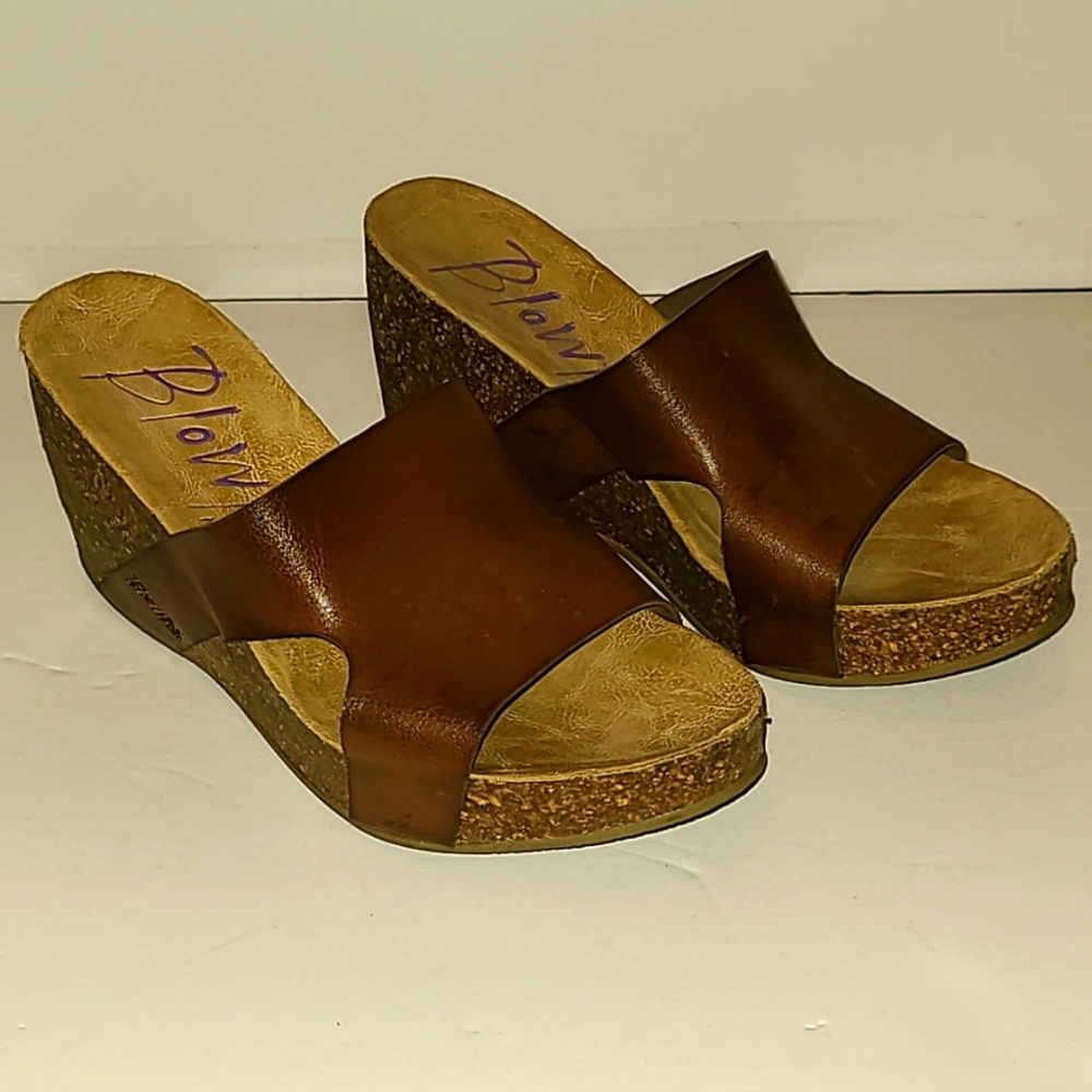 Malibu Blowfish wedge sandles